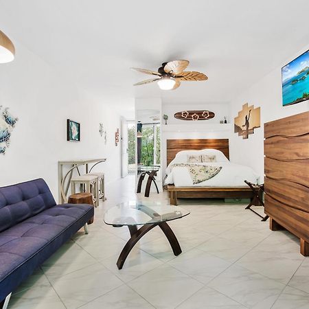 Downtown Hawaiian Theme Condo With Hot Tub, Pool & Beach - Kona Islander Inn Kailua-Kona Buitenkant foto
