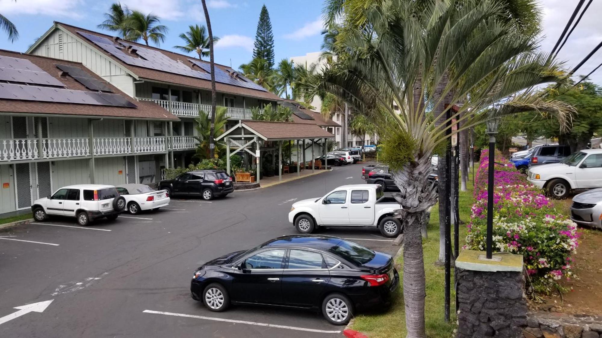 Downtown Hawaiian Theme Condo With Hot Tub, Pool & Beach - Kona Islander Inn Kailua-Kona Buitenkant foto