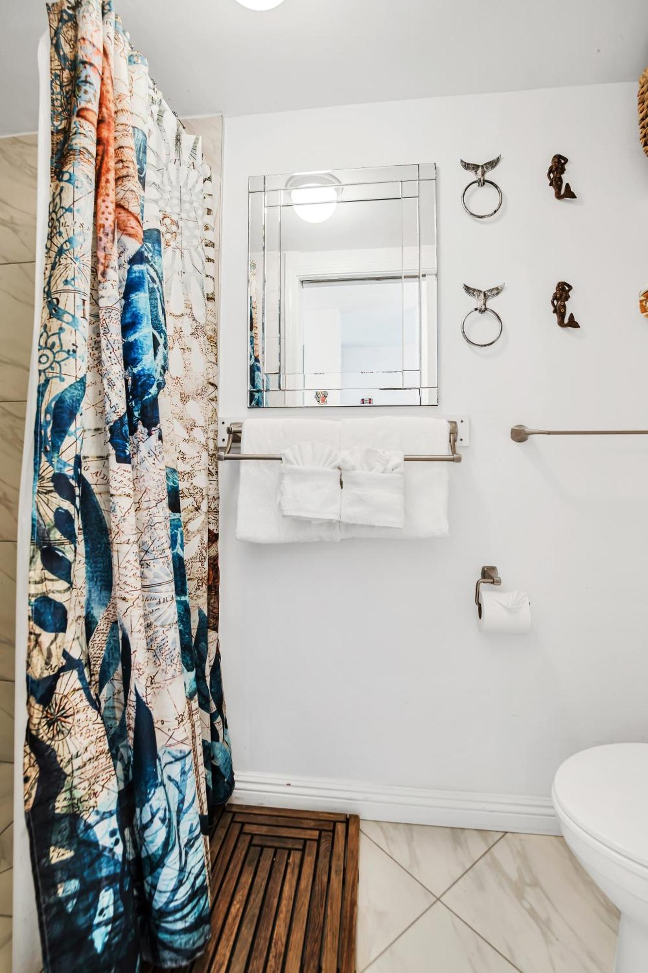 Downtown Hawaiian Theme Condo With Hot Tub, Pool & Beach - Kona Islander Inn Kailua-Kona Buitenkant foto