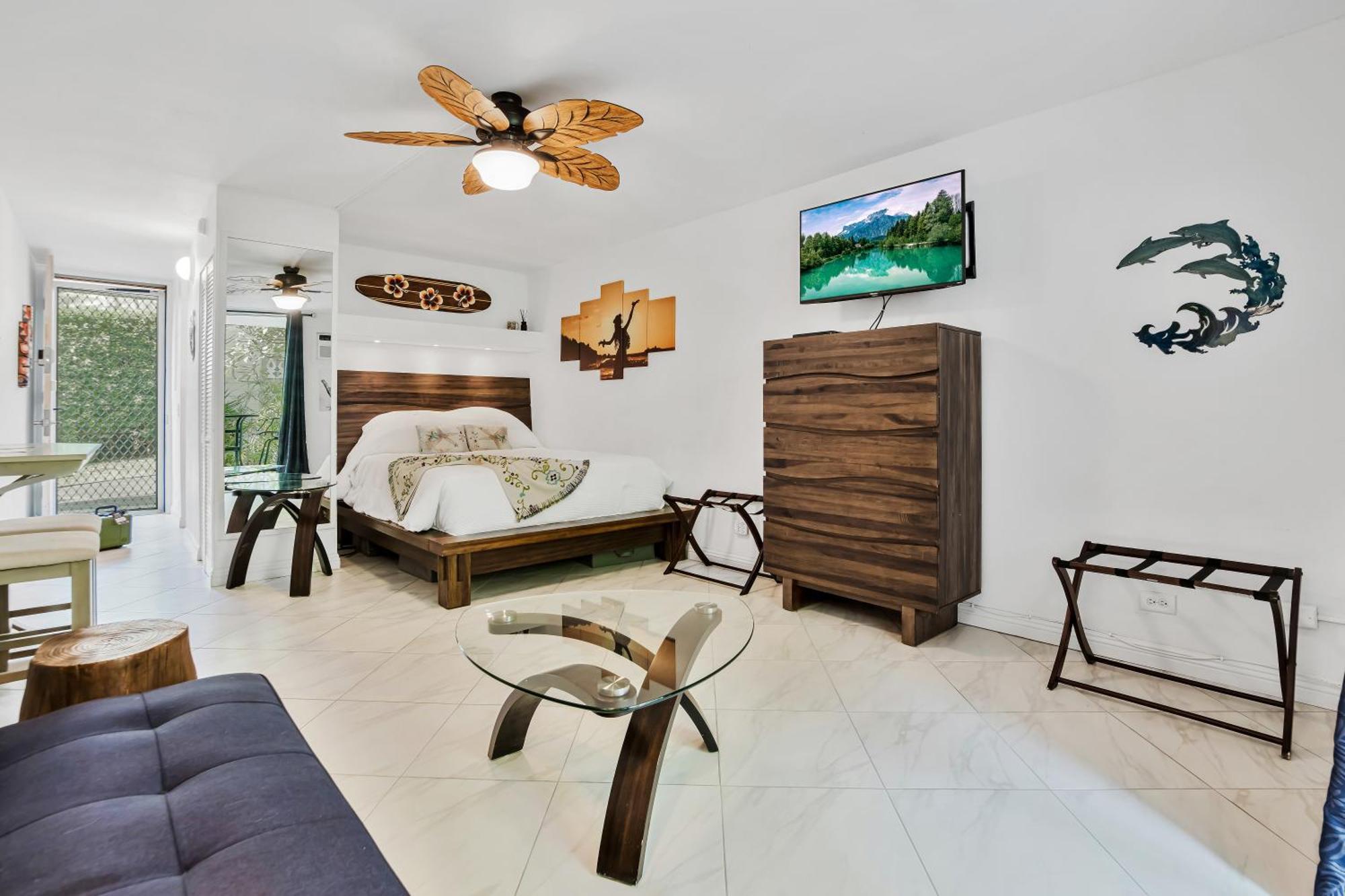 Downtown Hawaiian Theme Condo With Hot Tub, Pool & Beach - Kona Islander Inn Kailua-Kona Buitenkant foto